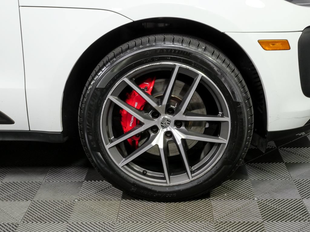 Certified 2022 Porsche Macan S AWD/4WD image 40
