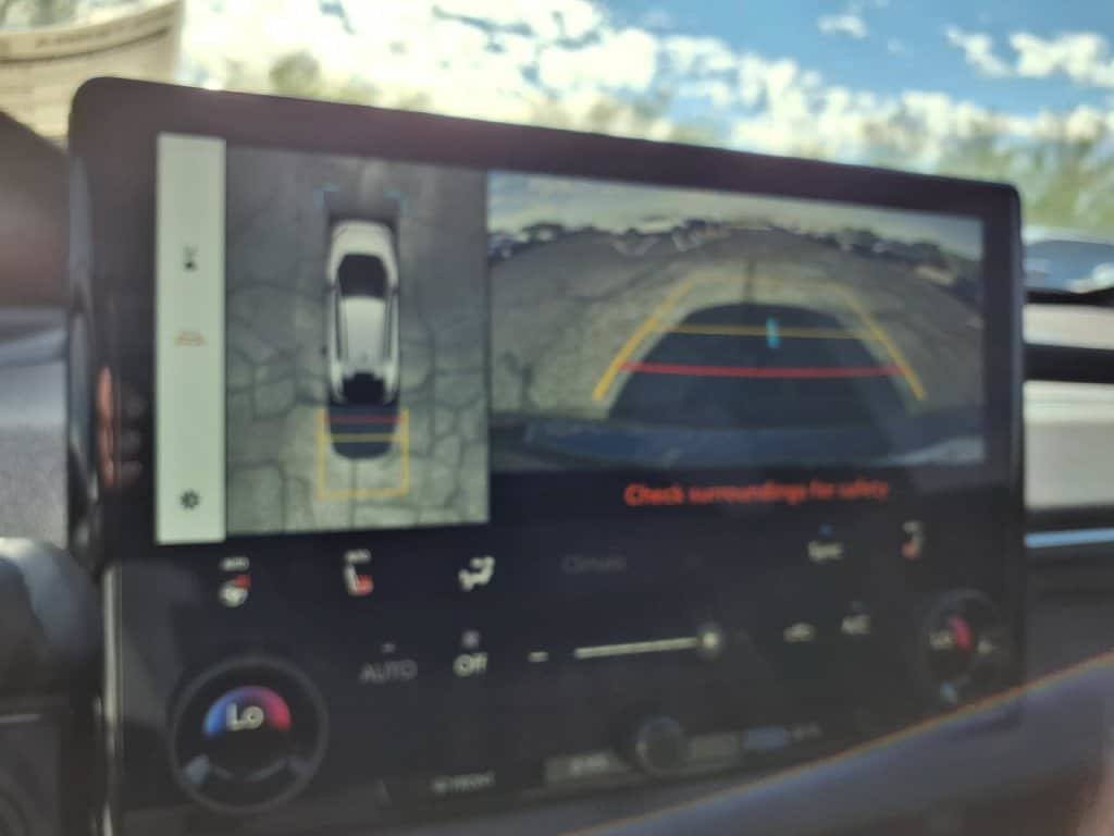 New 2026 Subaru Solterra AWD/4WD image 3