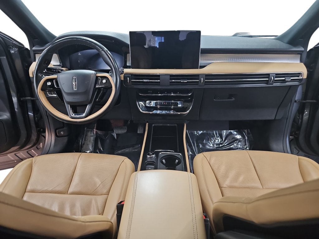 Used 2023 Lincoln Corsair Reserve w/ Equipment Group 201A AWD/4WD image 9