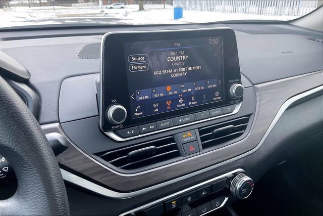 Used 2024 Nissan Altima 2.5 SV image 7