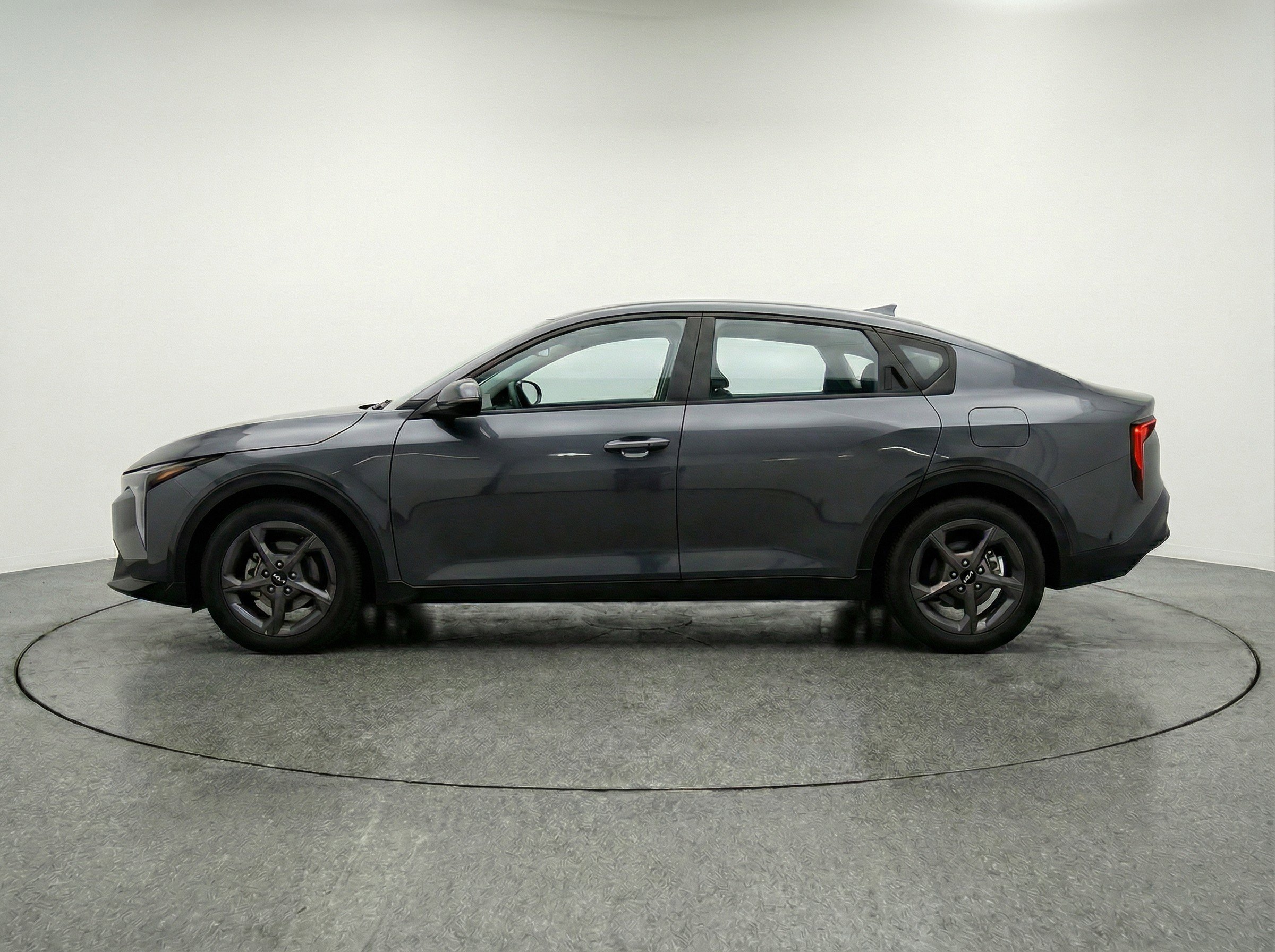 Used 2025 Kia K4 FWD image 5