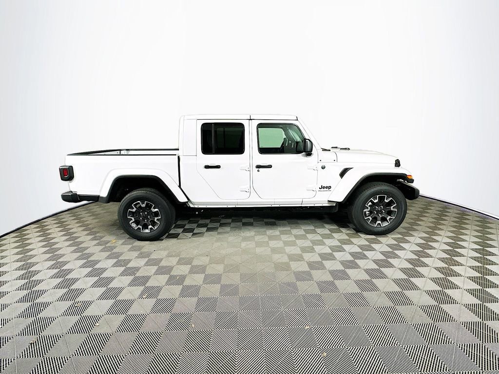 New 2026 Jeep Gladiator Sport AWD/4WD image 11