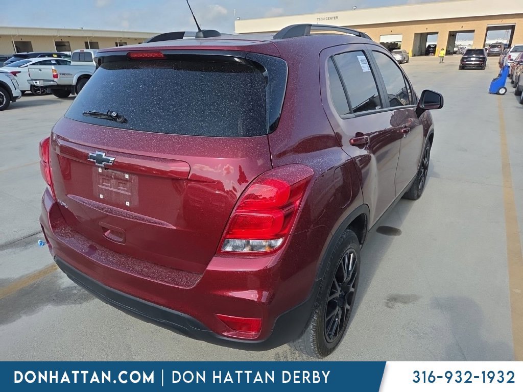 Used 2022 Chevrolet Trax LT w/ Sport Edition FWD image 5