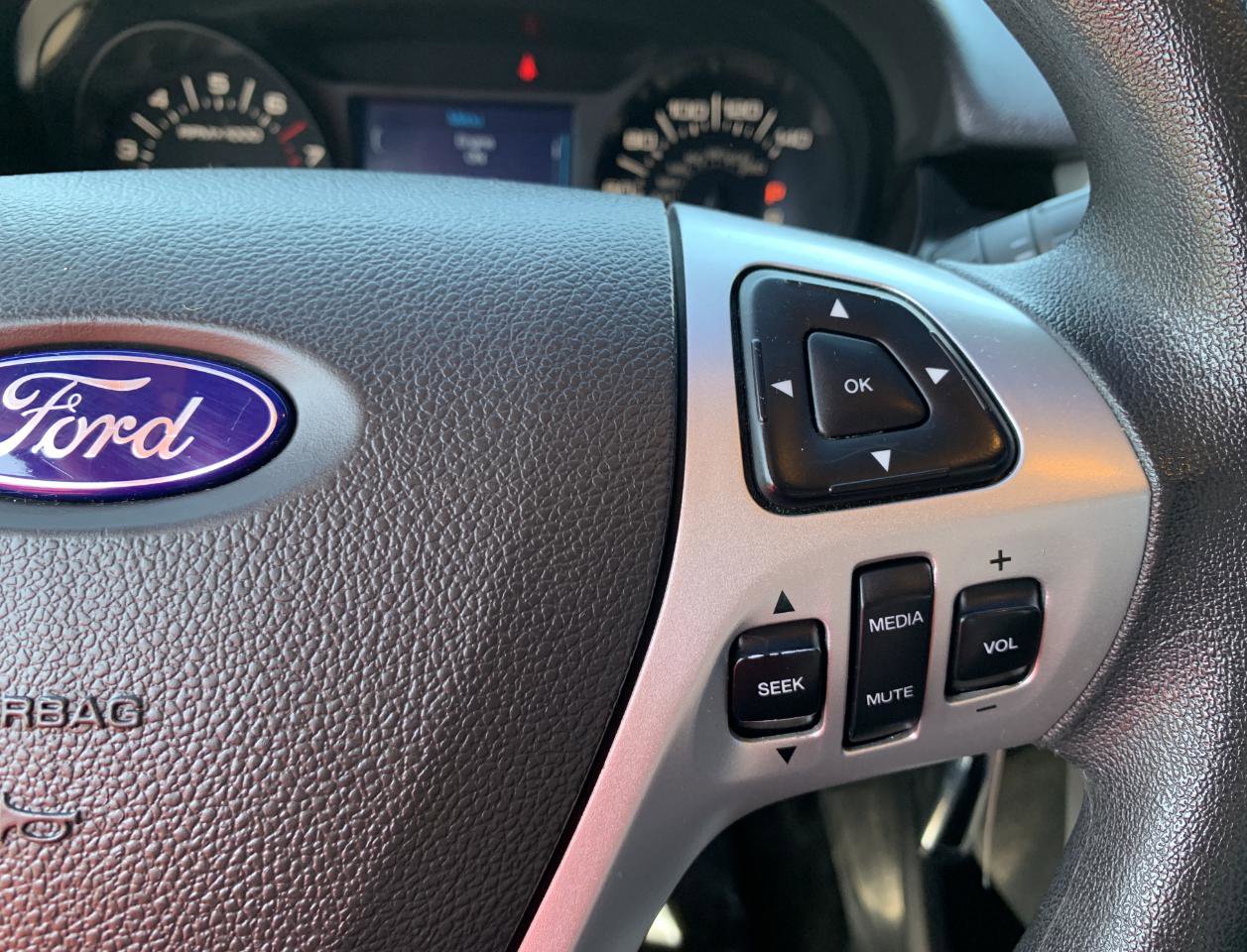 Used 2014 Ford Edge SE FWD image 14