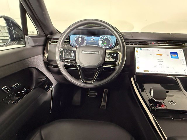 Used 2025 Land Rover Range Rover Sport Dynamic SE AWD/4WD image 16