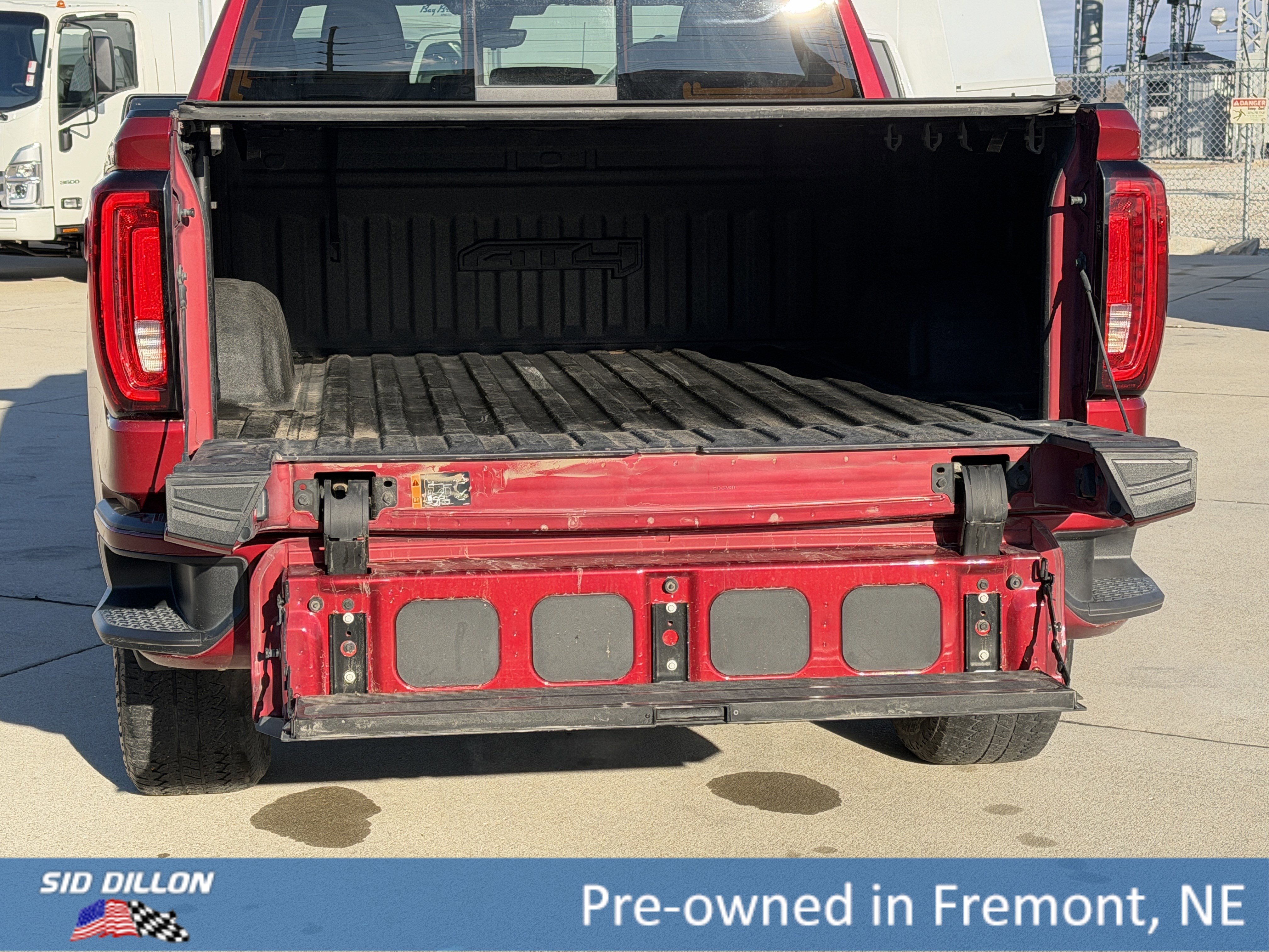 Used 2020 GMC Sierra 1500 AT4 w/ AT4 Premium Package AWD/4WD image 6