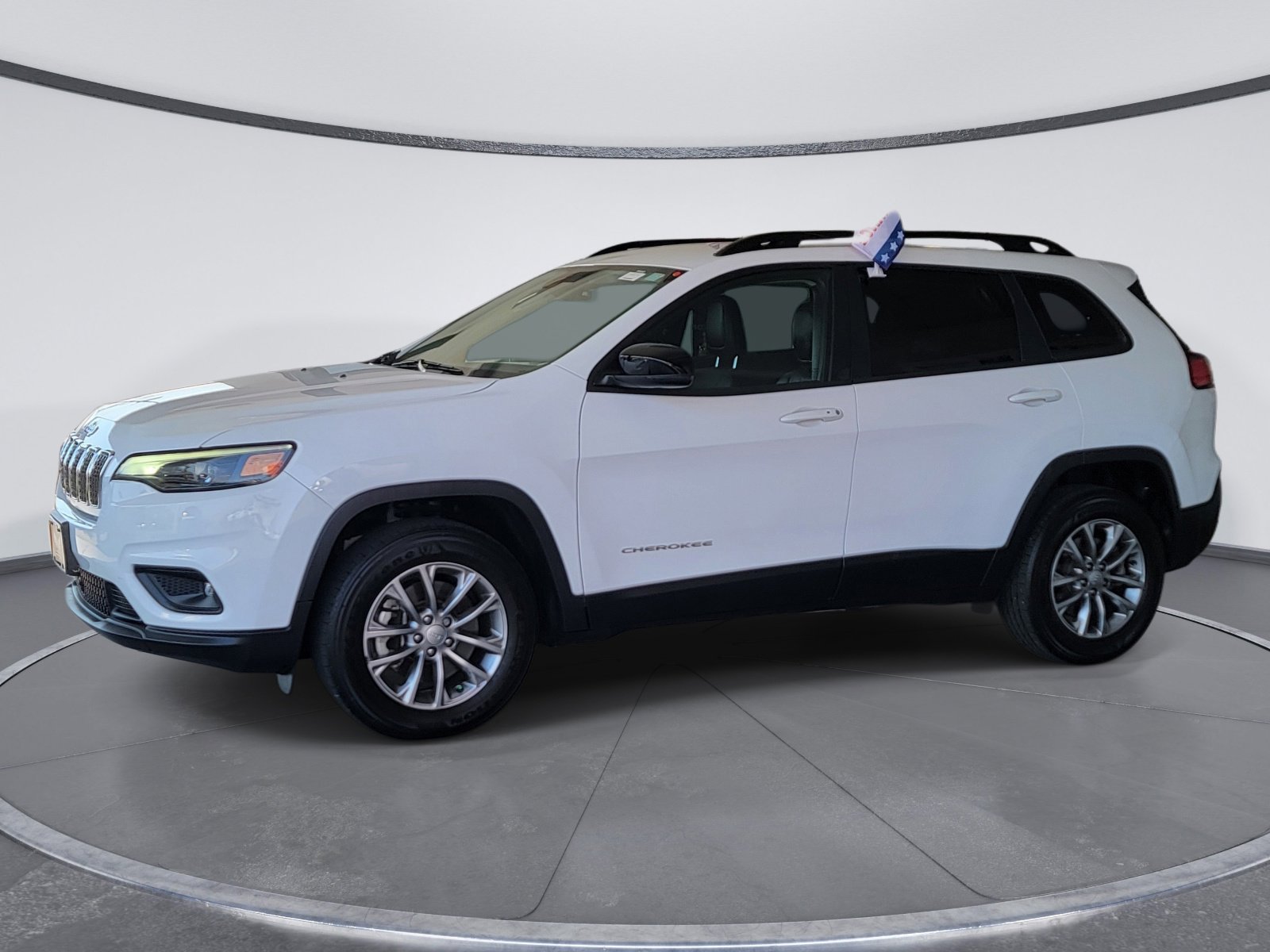 Used 2022 Jeep Cherokee Latitude Lux w/ Mopar Interior Package AWD/4WD image 4