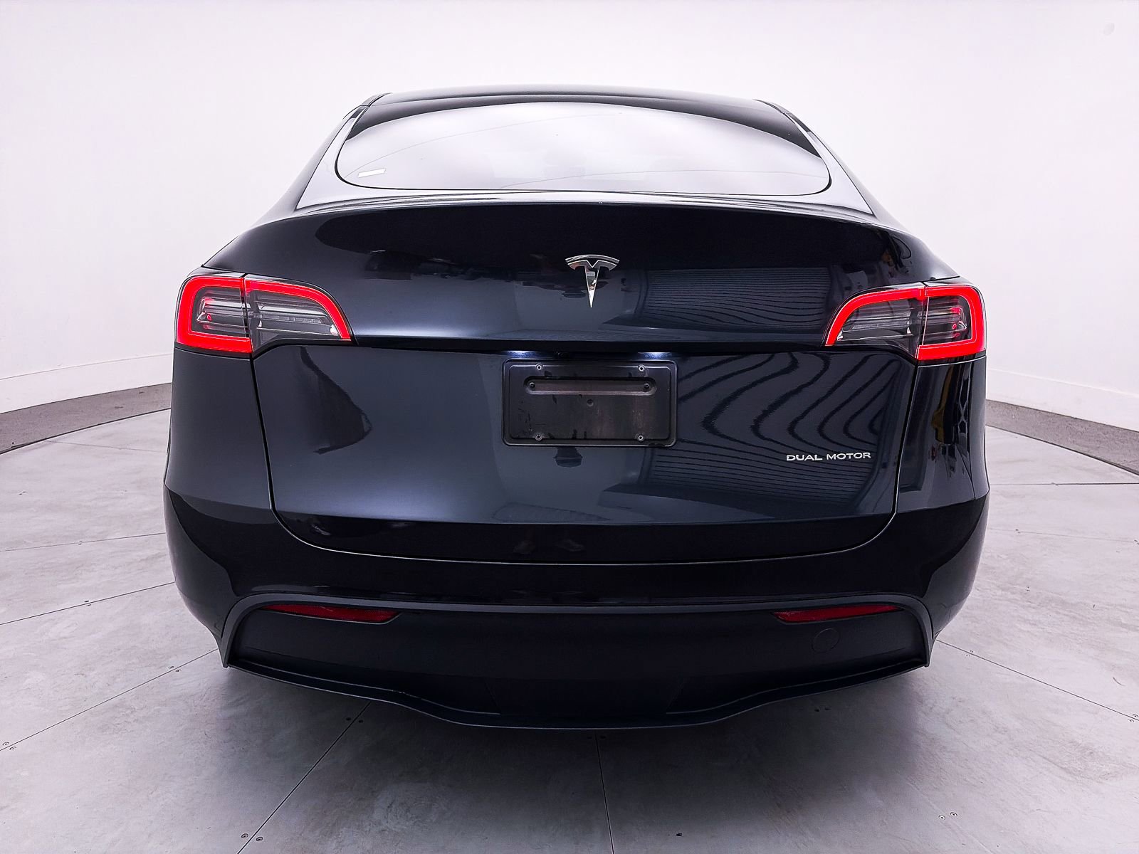 Used 2024 Tesla Model Y Long Range image 13