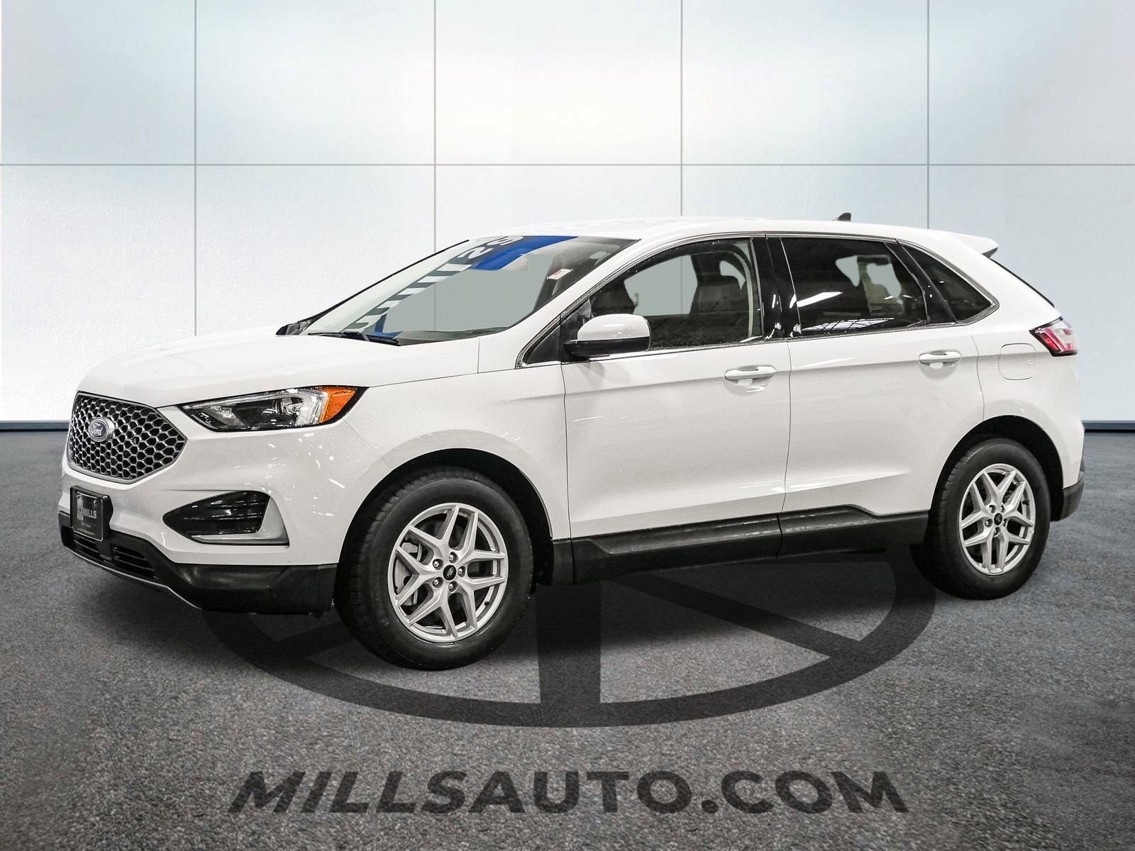 Used 2024 Ford Edge SEL image 2