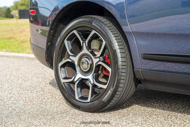 Used 2023 Rolls-Royce Cullinan Black Badge w/ Leather Finishing Pack image 64