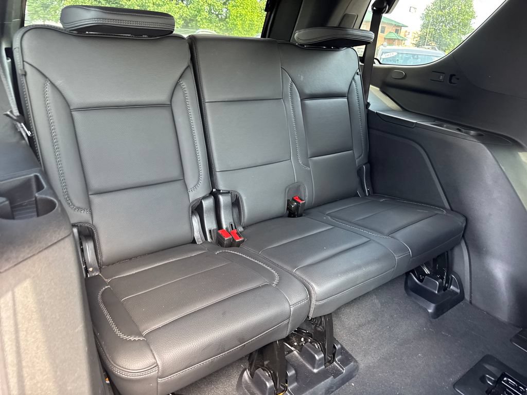 Used 2025 GMC Yukon Denali AWD/4WD image 16
