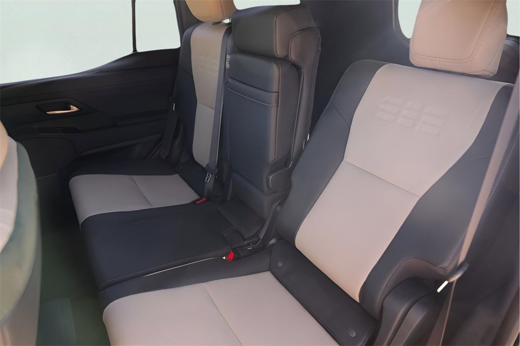 Used 2024 Lexus GX 550 image 28