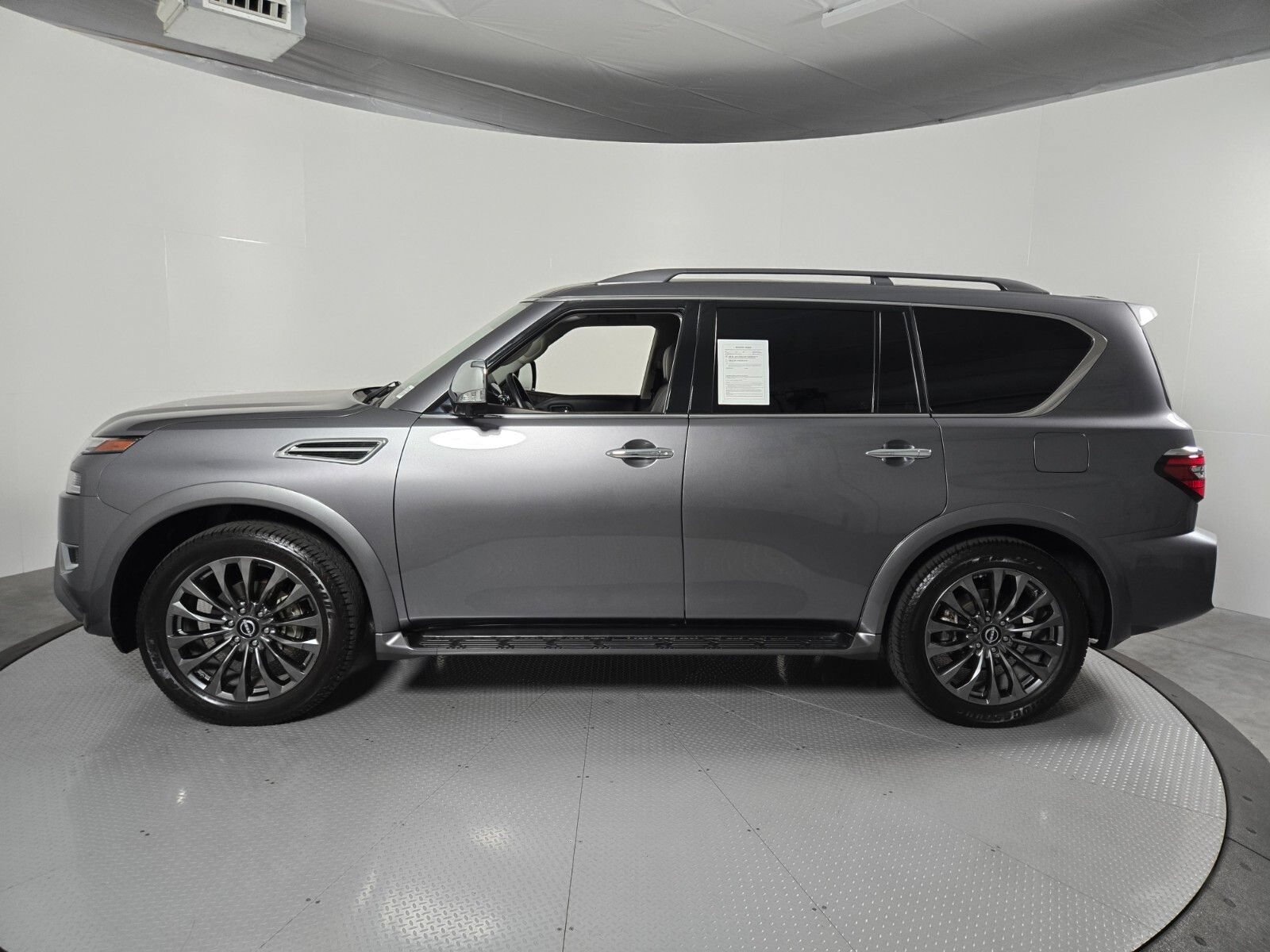 Used 2023 Nissan Armada Platinum w/ Captain's Chairs Package AWD/4WD image 7