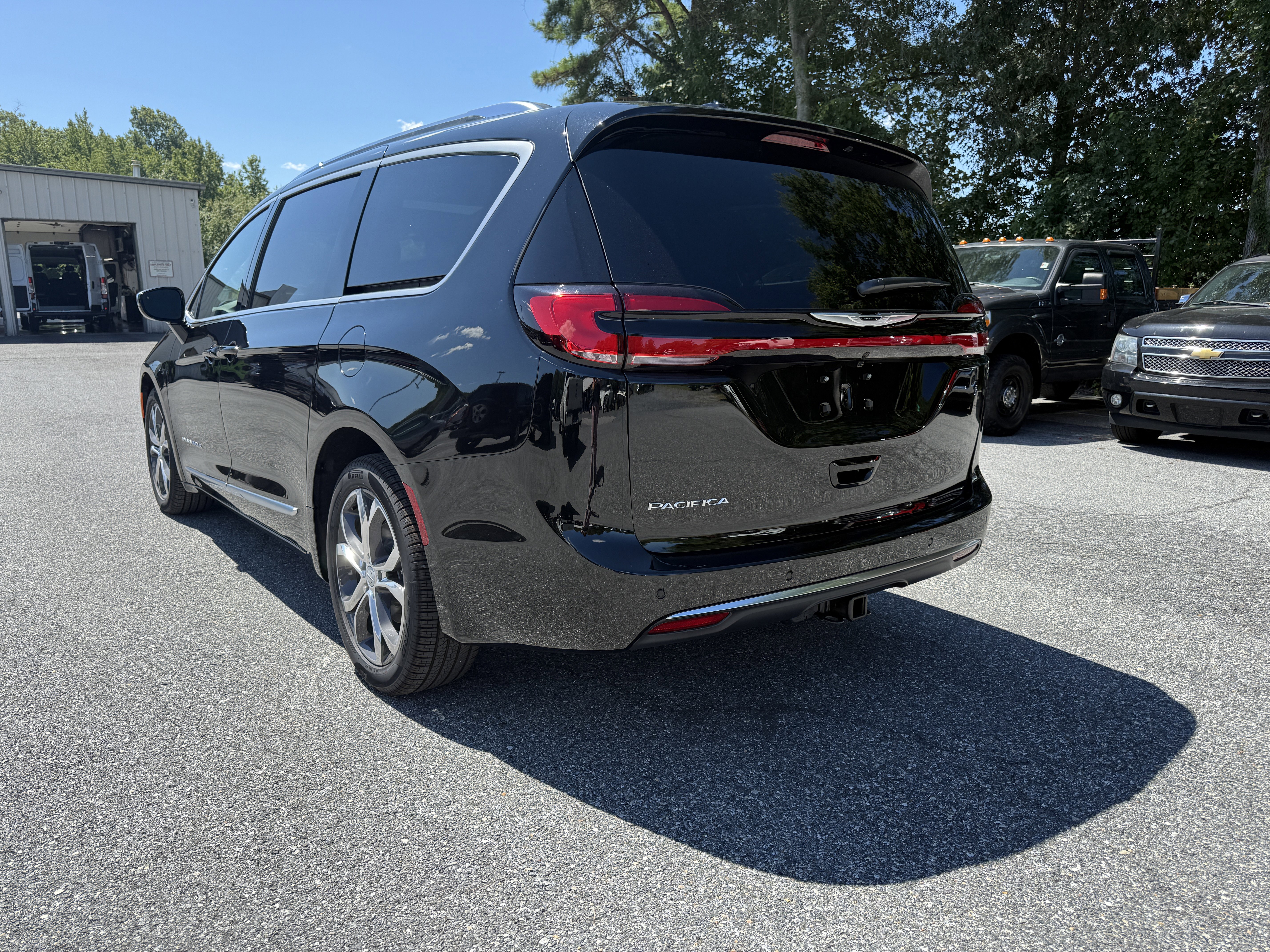 New 2026 Chrysler Pacifica Pinnacle image 5