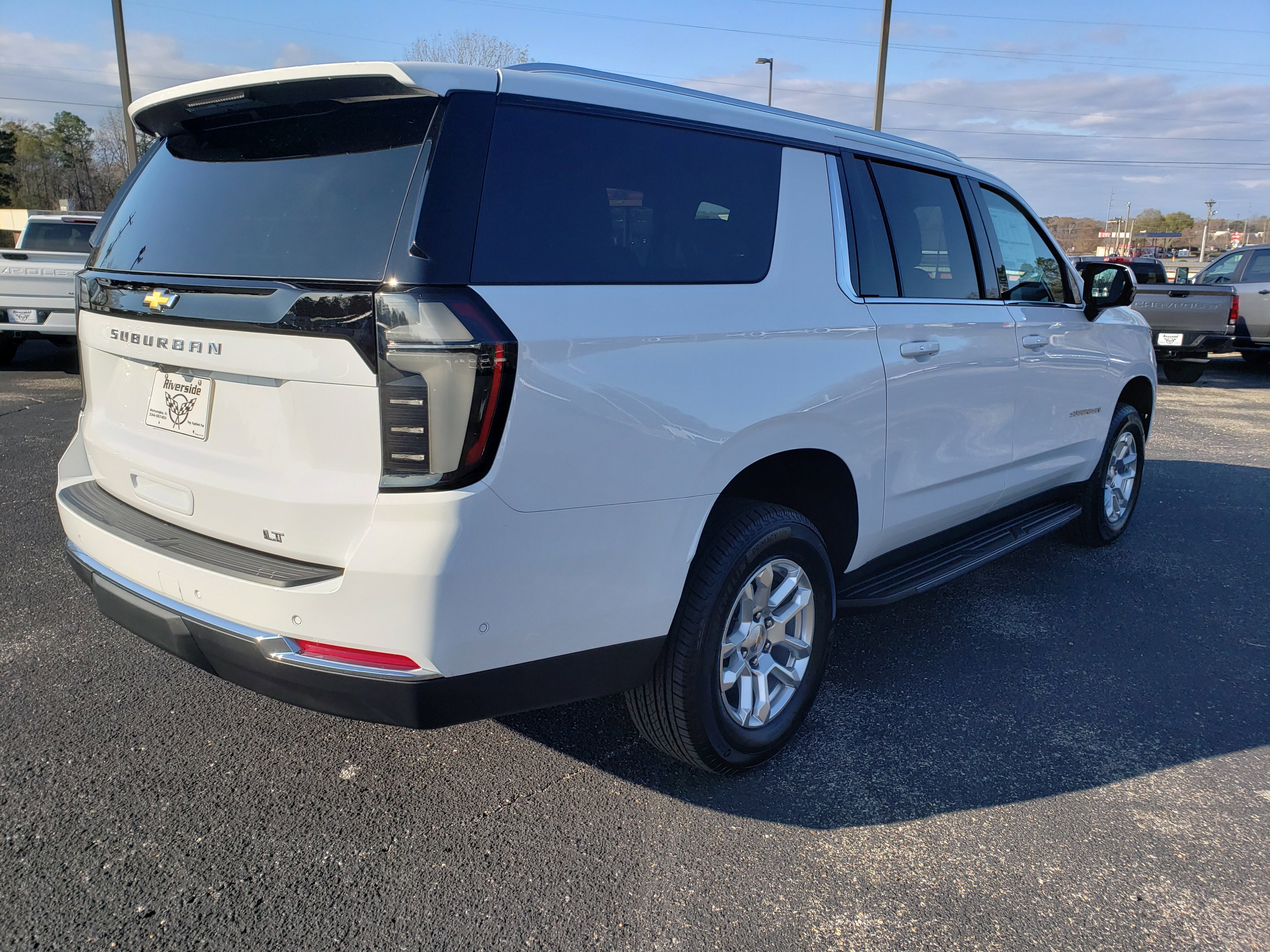 New 2026 Chevrolet Suburban LT w/ Comfort Package image 4
