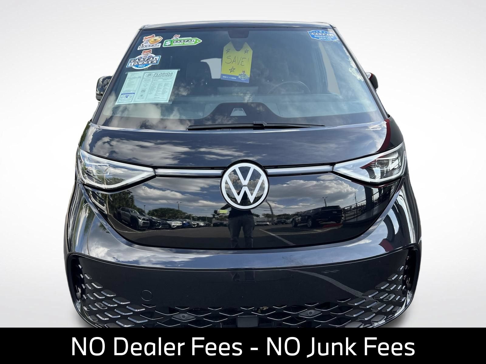 Used 2025 Volkswagen ID. Buzz Pro S RWD image 4