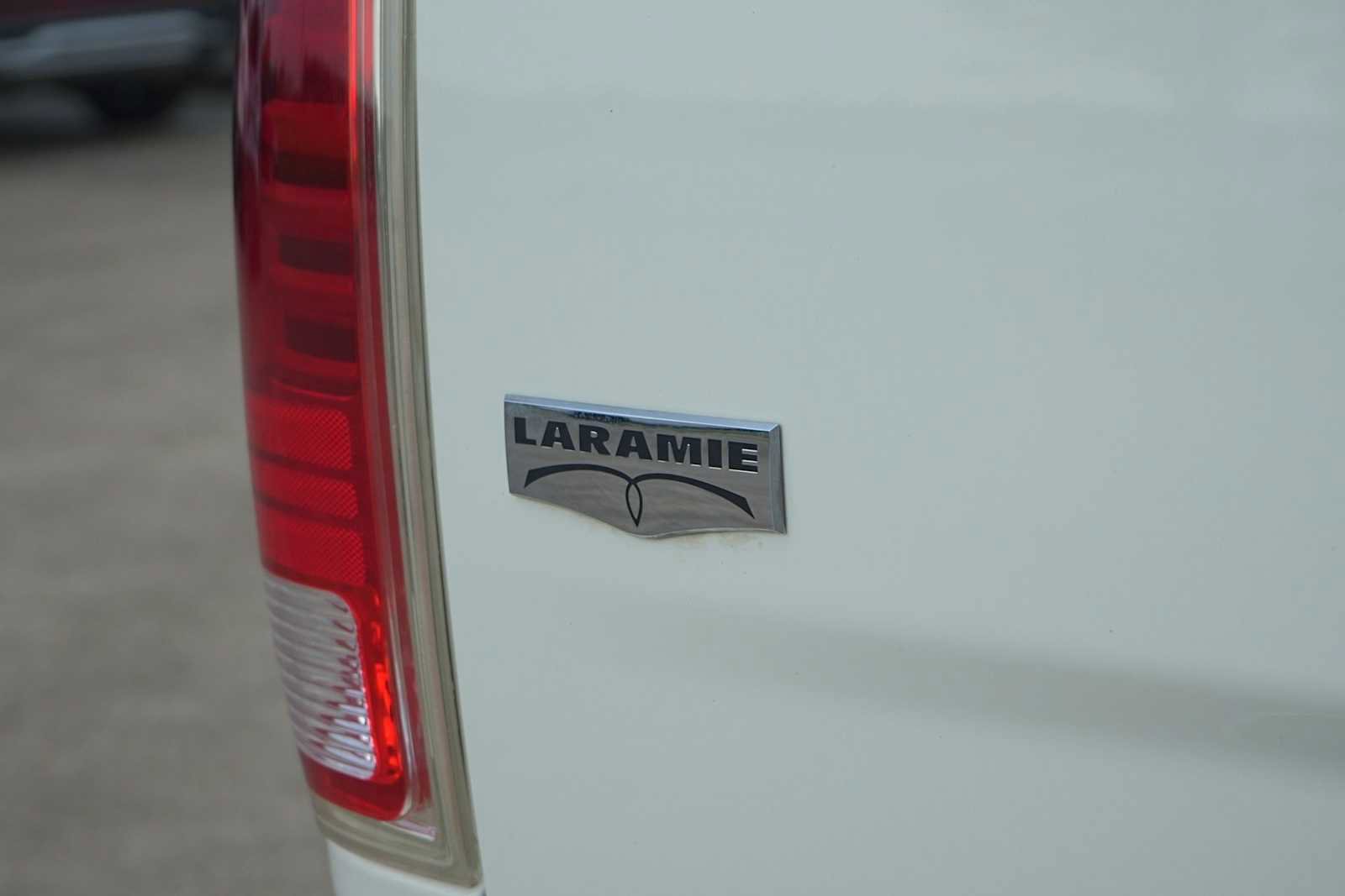 Used 2016 RAM 1500 Laramie w/ Convenience Group AWD/4WD image 8