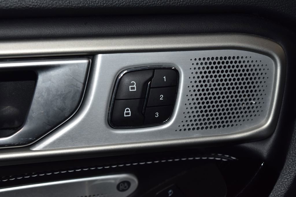 Used 2023 Ford Explorer ST w/ Equipment Group 401A image 5