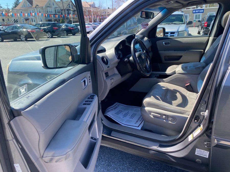 Used 2010 Honda Pilot Touring image 11