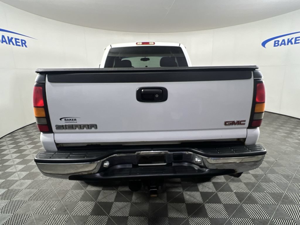 Used 2005 GMC Sierra 2500 SLE w/ Heavy-Duty Power Package AWD/4WD image 8
