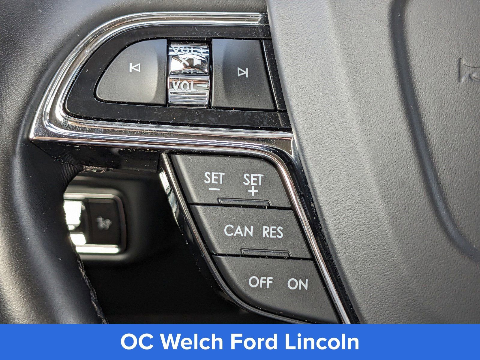 Certified 2023 Lincoln Nautilus Reserve w/ Monochromatic Package image 29