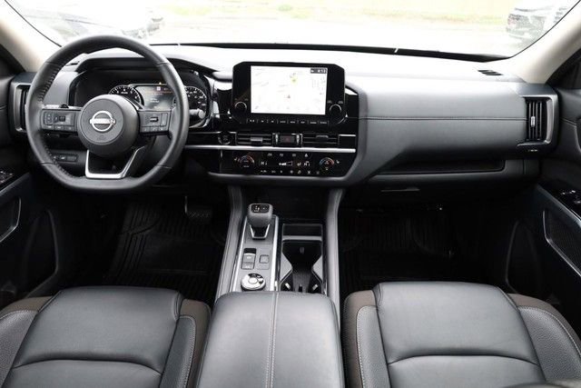 Certified 2025 Nissan Pathfinder SL image 26