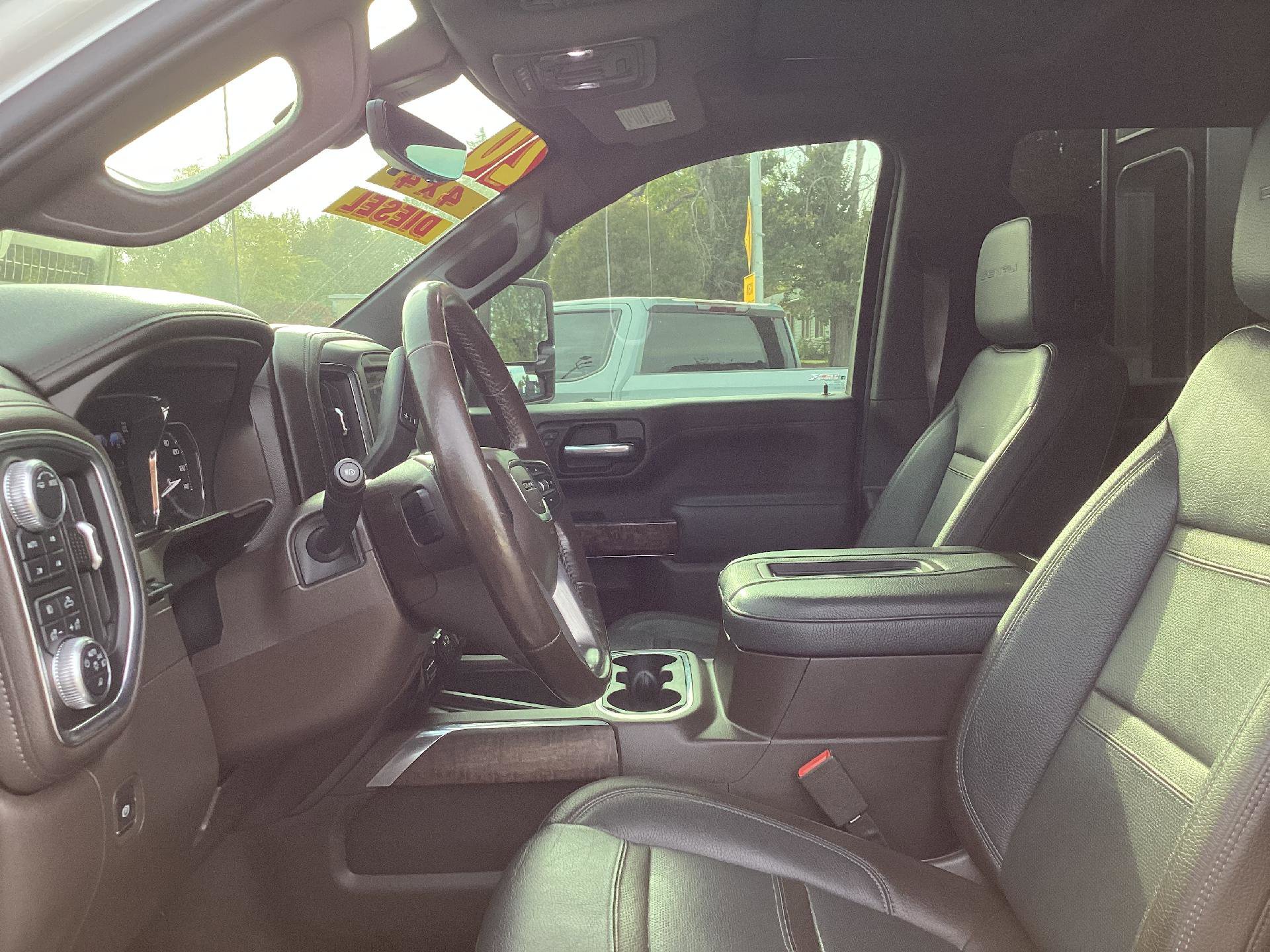 Used 2020 GMC Sierra 2500 Denali w/ Denali Ultimate Package image 11