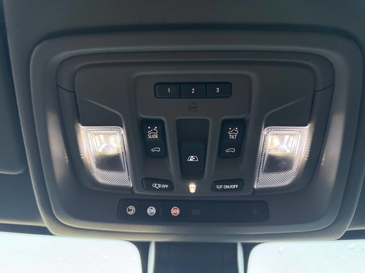 Used 2021 GMC Sierra 2500 Denali w/ Denali Ultimate Package image 11