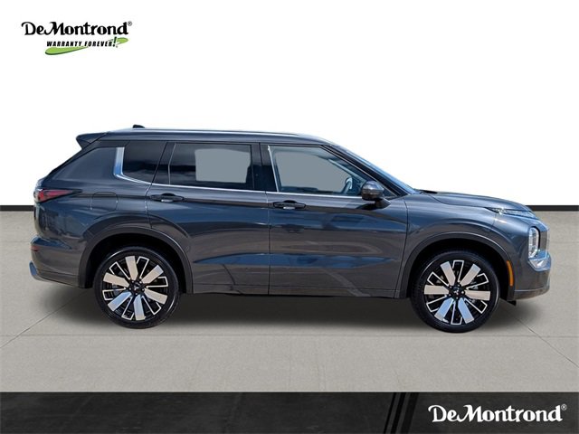New 2025 Mitsubishi Outlander SEL image 4
