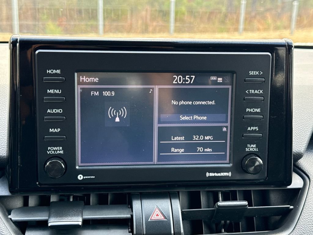 Used 2021 Toyota RAV4 LE image 23