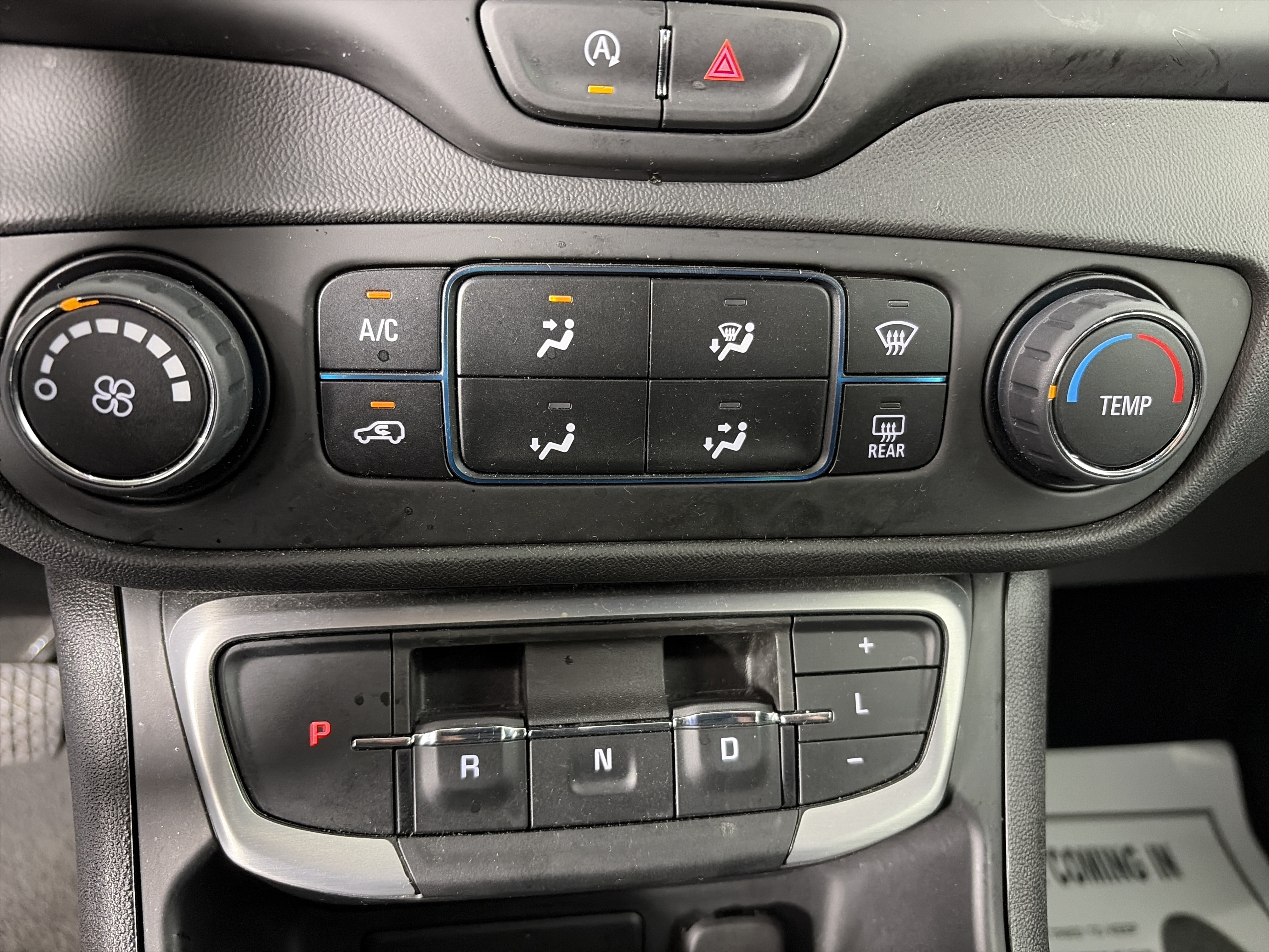 Used 2024 GMC Terrain SLE AWD/4WD image 22