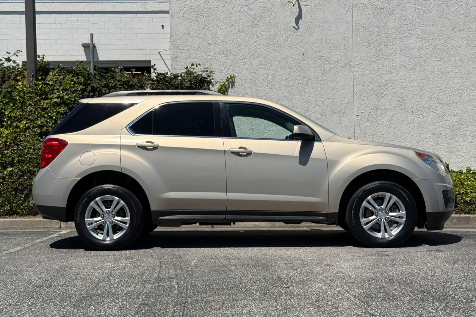 Used 2012 Chevrolet Equinox LT w/ Driver Convenience Package FWD image 3