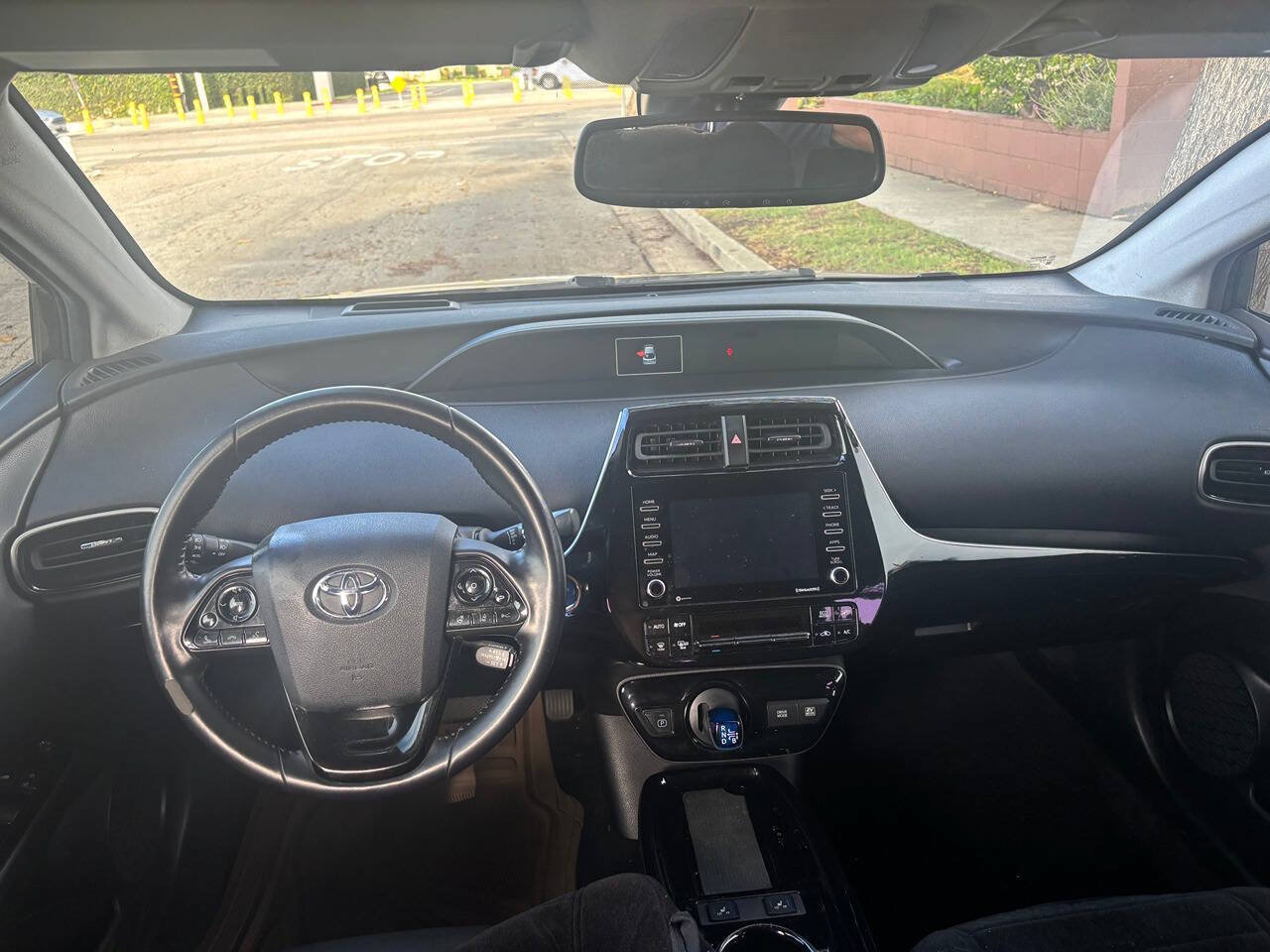 Used 2022 Toyota Prius XLE w/ Advanced Technology Package FWD image 16