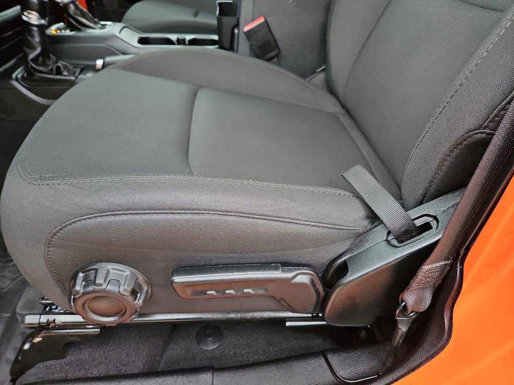 Used 2023 Jeep Wrangler Unlimited Sport AWD/4WD image 24