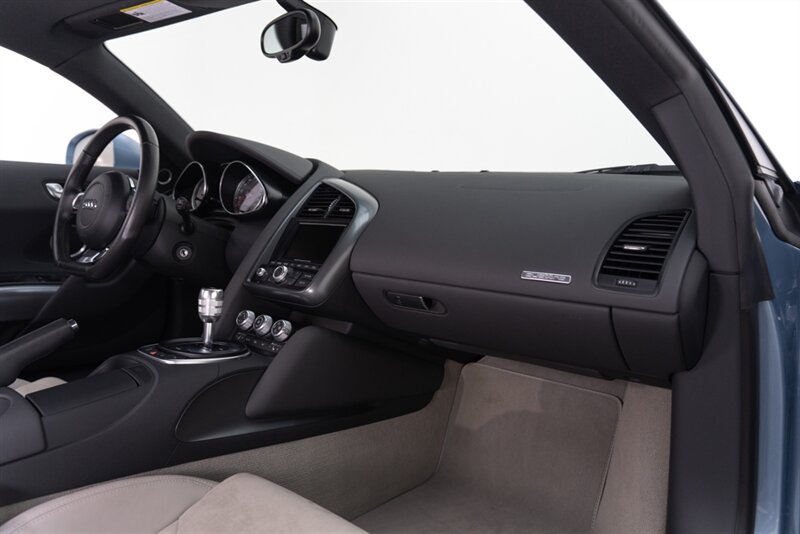 Used 2011 Audi R8 V8 AWD/4WD image 60