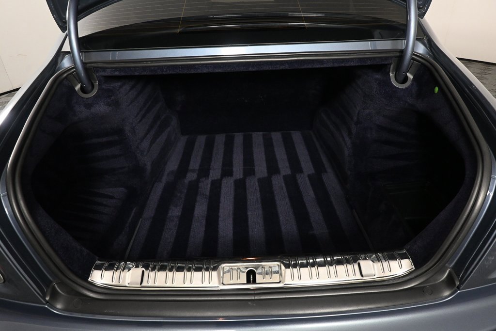 Used 2010 Rolls-Royce Ghost image 28