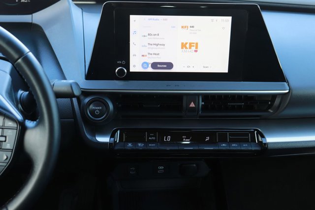 Used 2025 Toyota Prius LE image 14