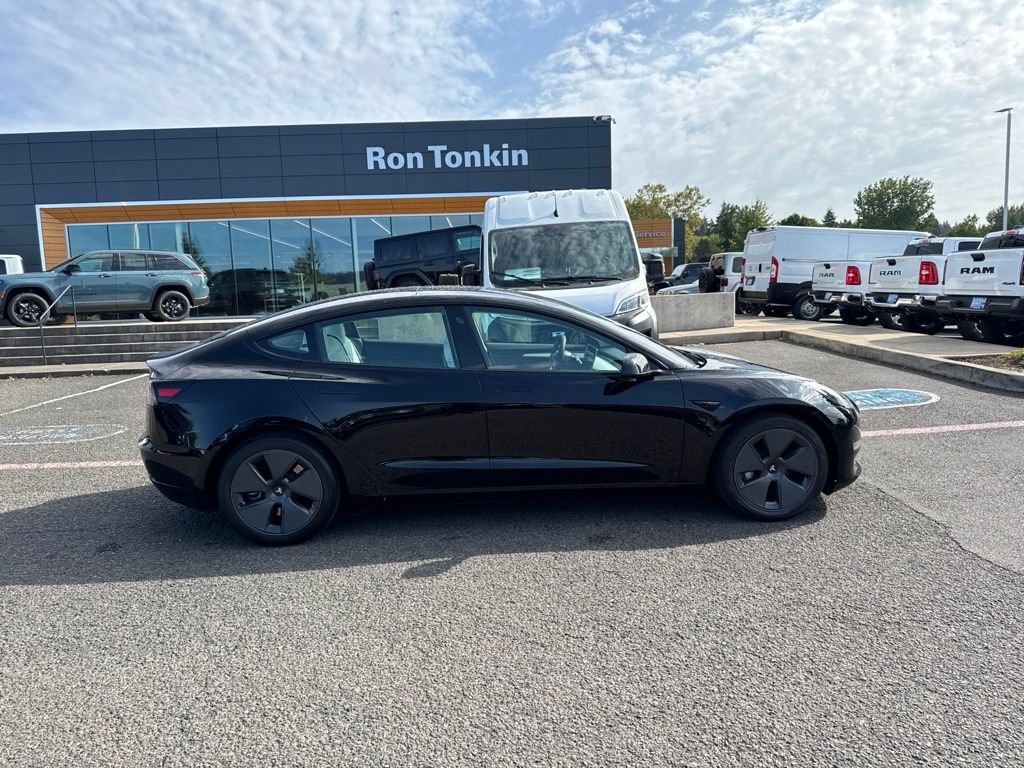 Used 2023 Tesla Model 3 Standard Range RWD image 10