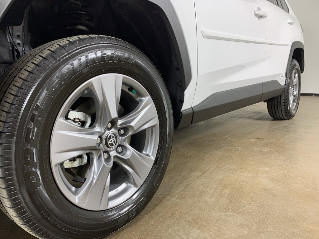 Used 2025 Toyota RAV4 XLE image 2