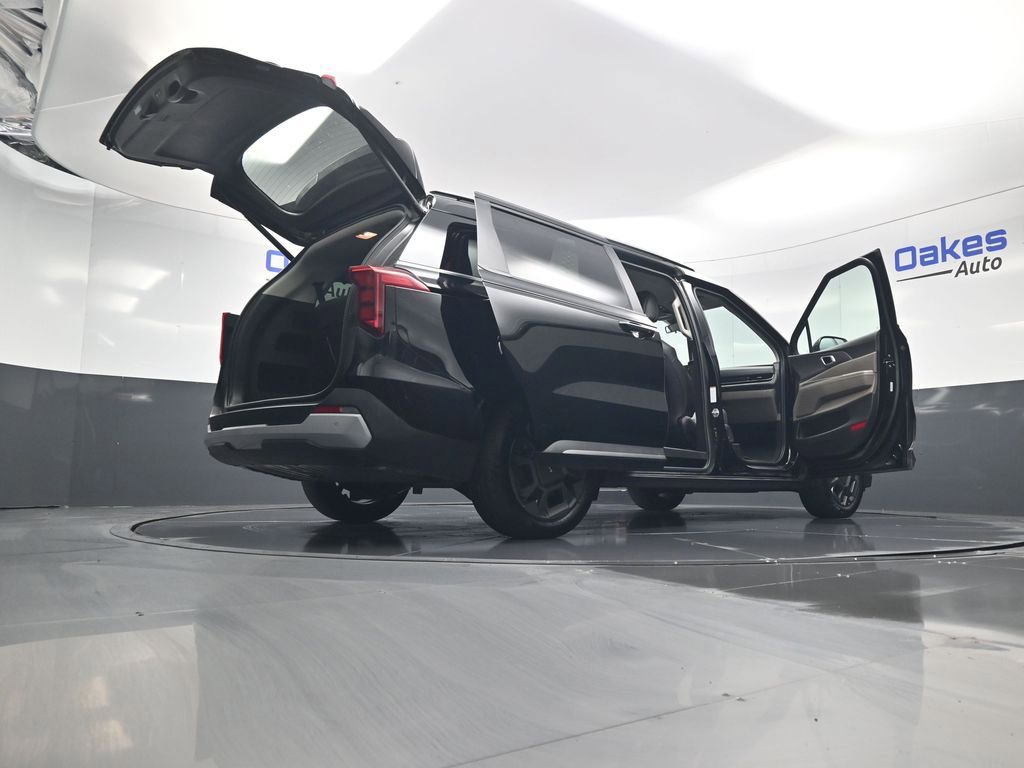 Certified 2026 Kia Carnival EX image 62