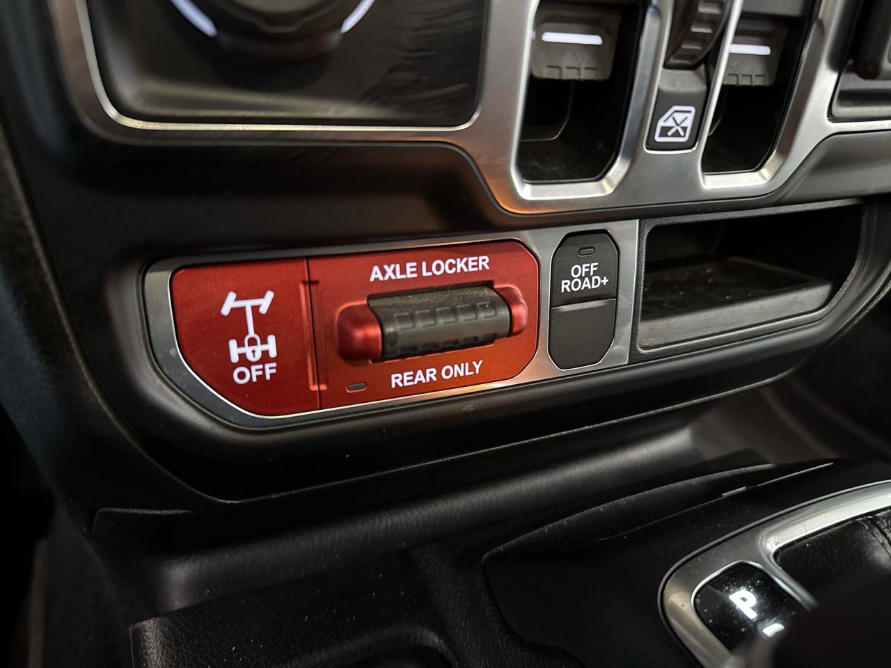 Used 2024 Jeep Wrangler Unlimited image 24