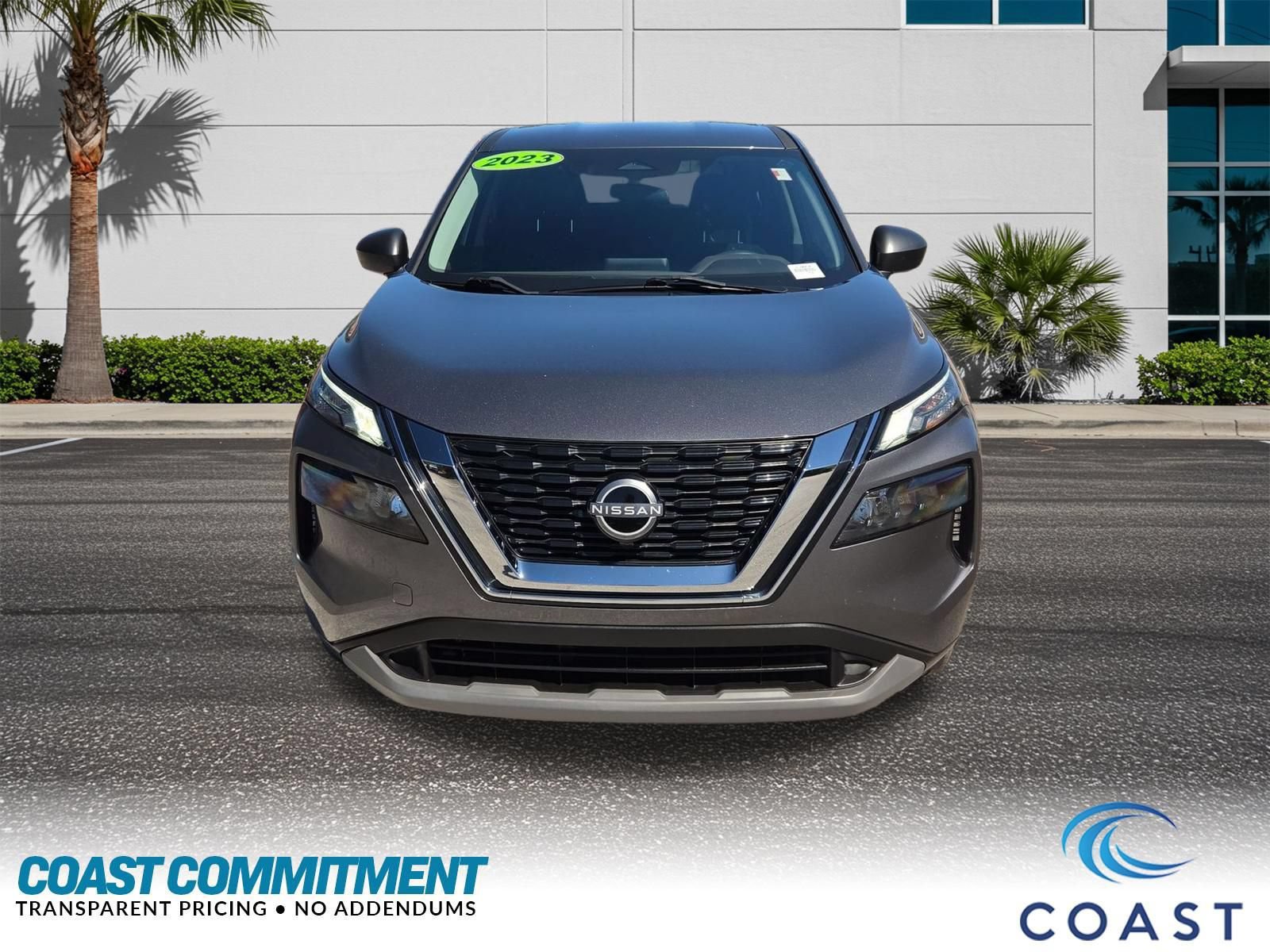 Used 2023 Nissan Rogue S FWD image 2