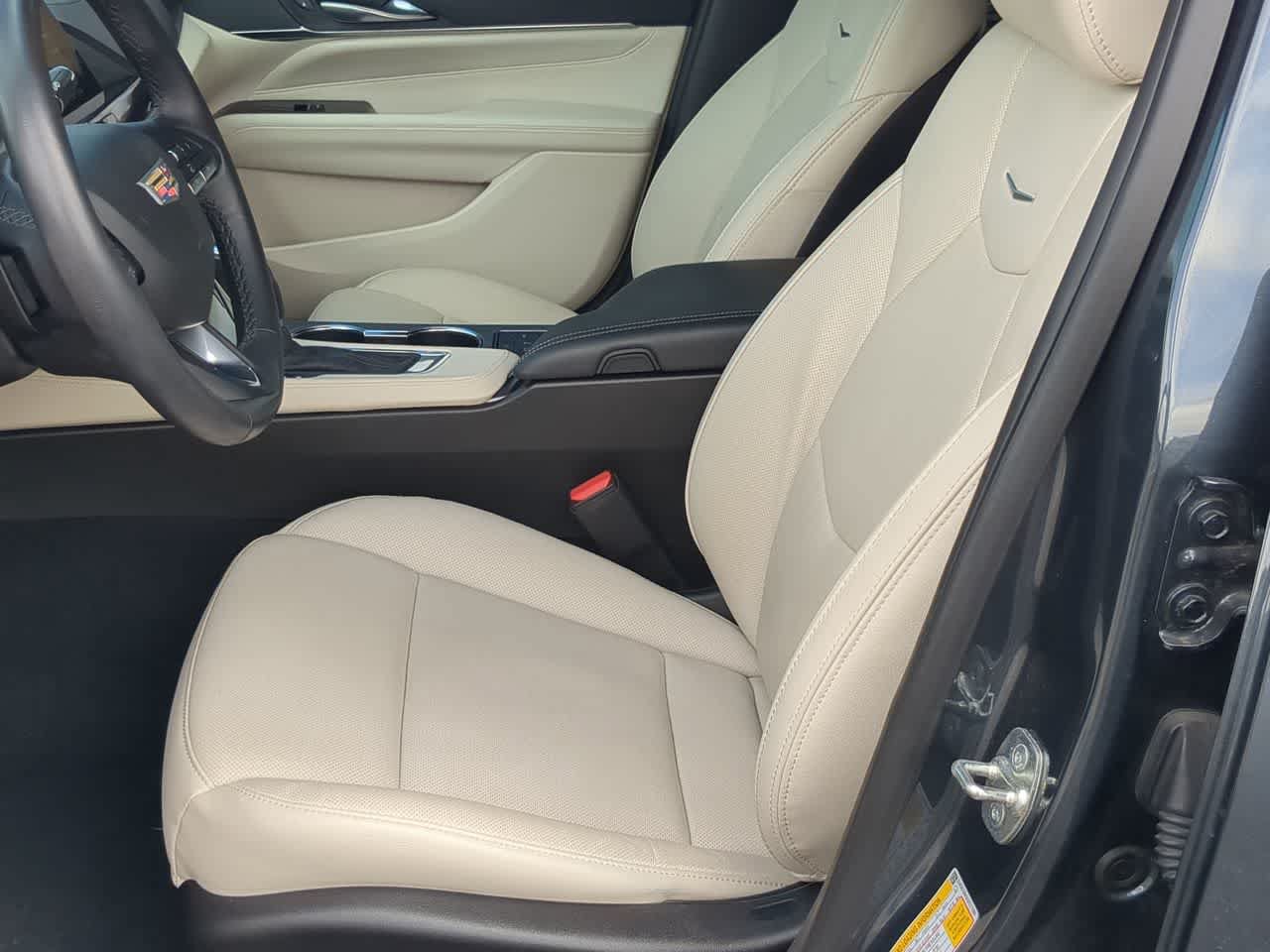 Used 2025 Cadillac CT4 Premium Luxury RWD image 16