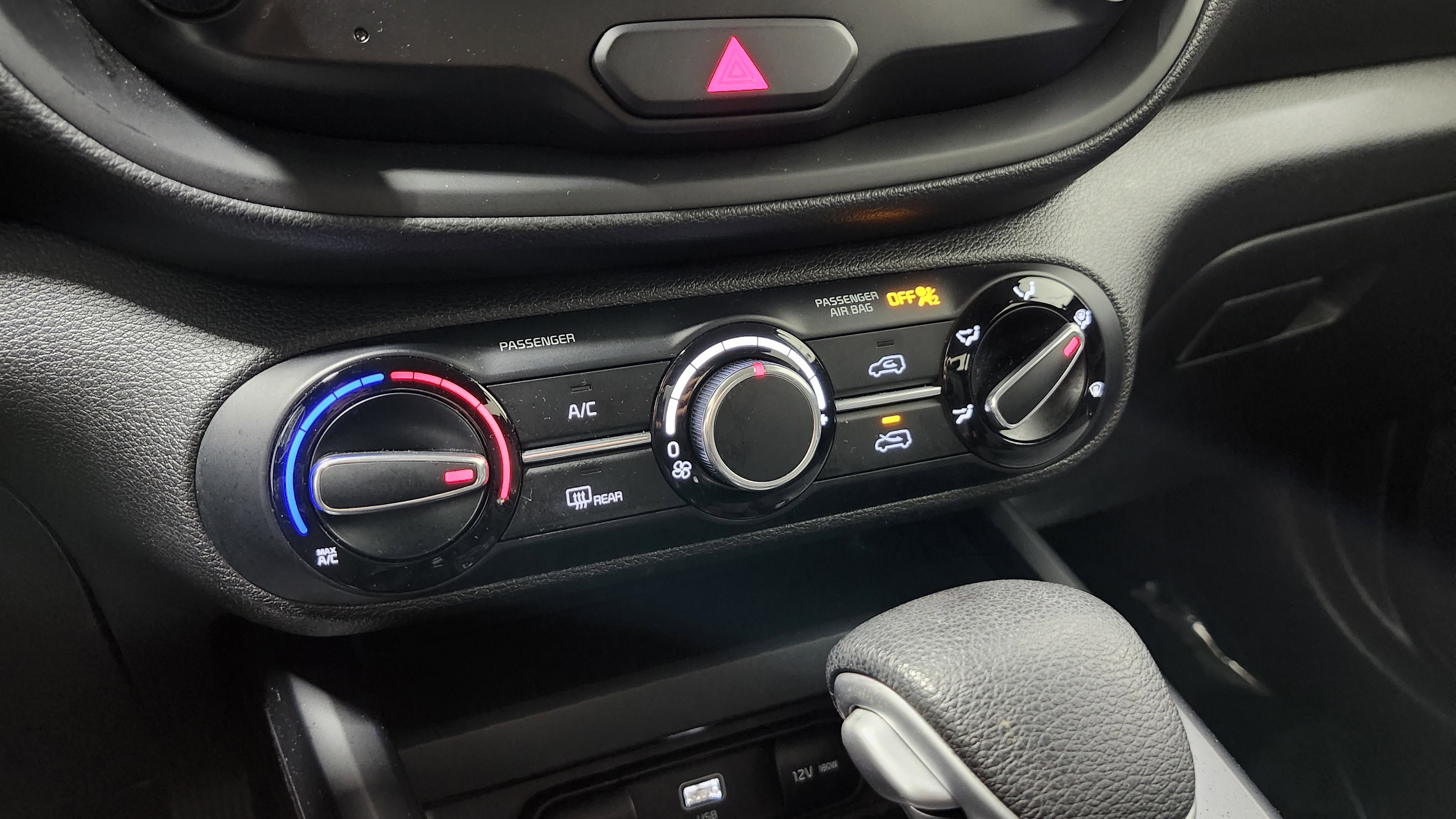 Used 2023 Kia Soul LX w/ Option Group 015 image 28