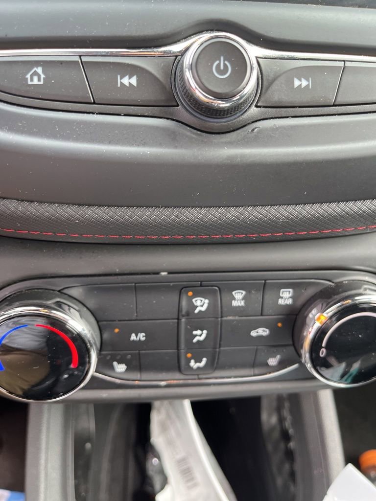 Used 2023 Chevrolet TrailBlazer RS AWD/4WD image 13