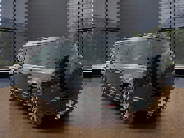 New 2026 Land Rover Defender 130 V8 image 7