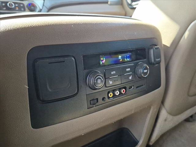Used 2015 Chevrolet Suburban LTZ AWD/4WD image 14