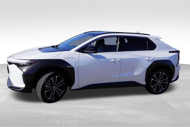 Used 2023 Toyota bZ4X Limited w/ Weather Package AWD/4WD image 10