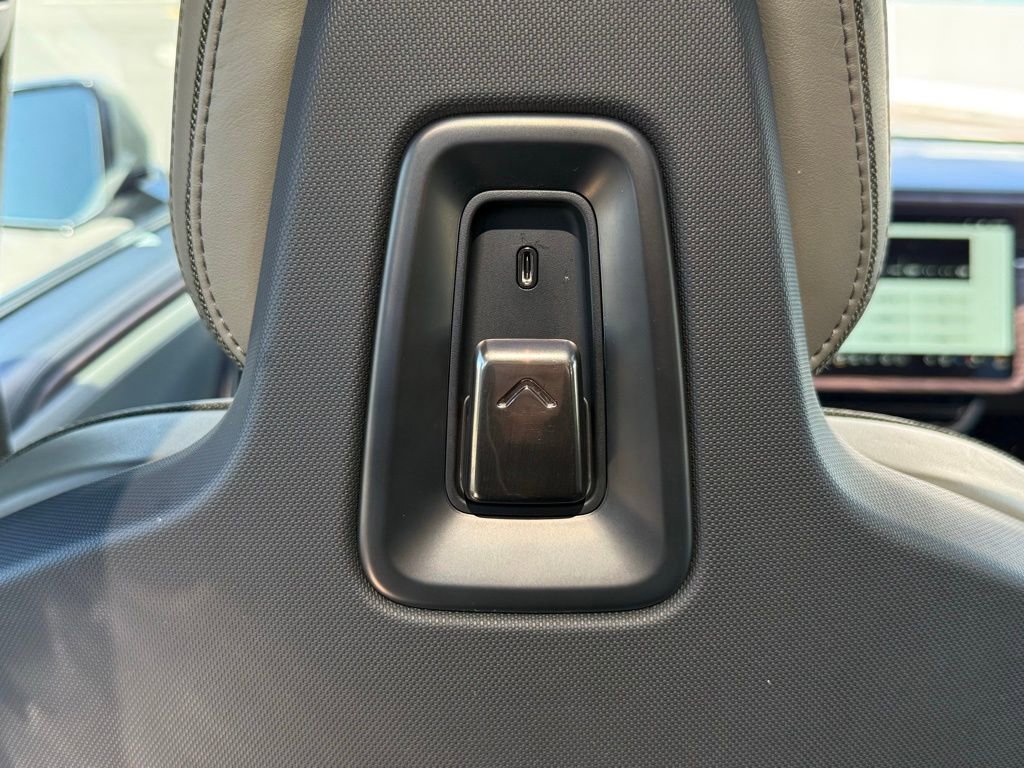 Used 2022 Rivian R1S Launch Edition image 33