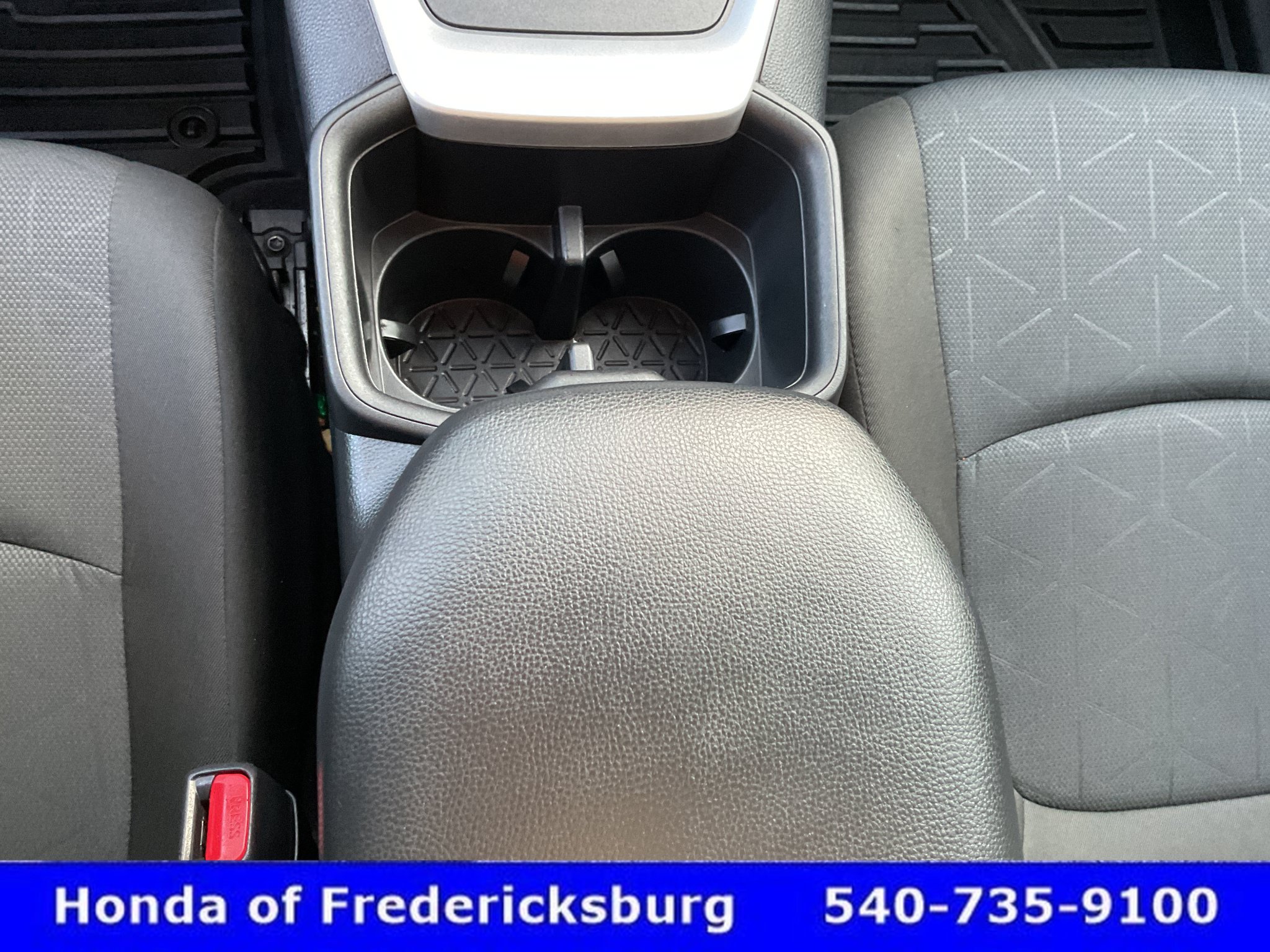 Used 2024 Toyota RAV4 XLE AWD/4WD image 36
